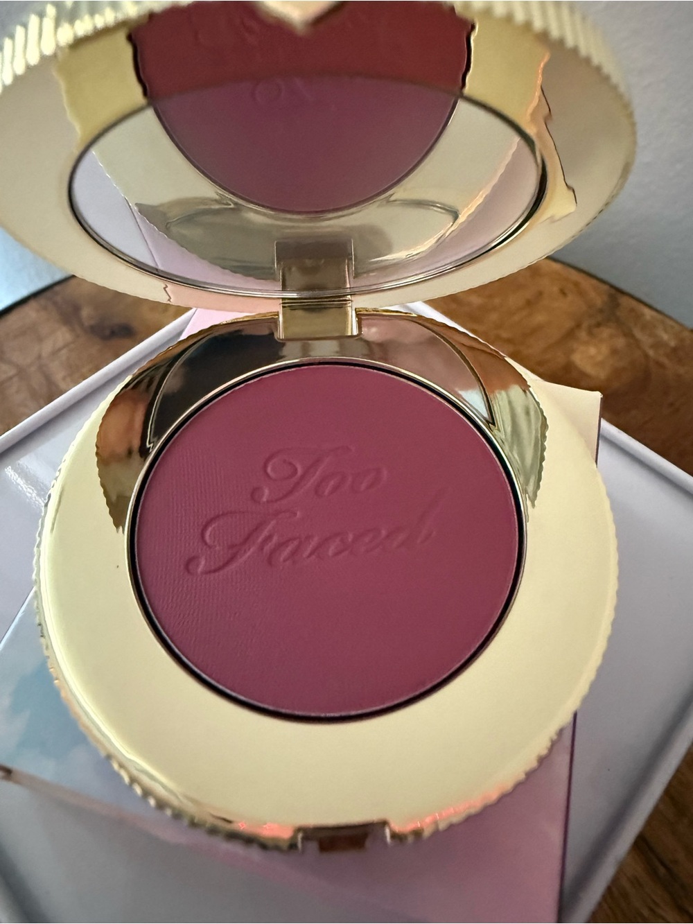 Too Faced Cloud Crush Blurring Blush – Berry dreamy. NIB
